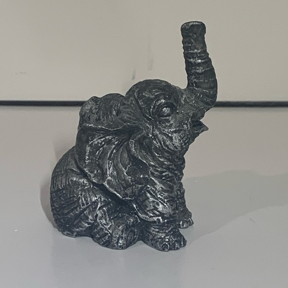 🐘 [4/$25] VINTAGE 90s ELEPHANT ANIMAL DETAILED MINIATURE METAL FIGURINE 🐘 - Picture 2 of 7